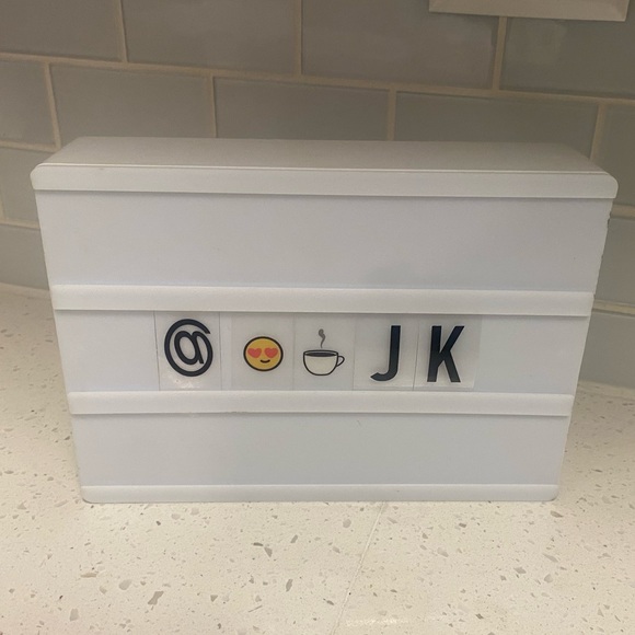 Light up neon sign with complete letter set - Picture 2 of 5